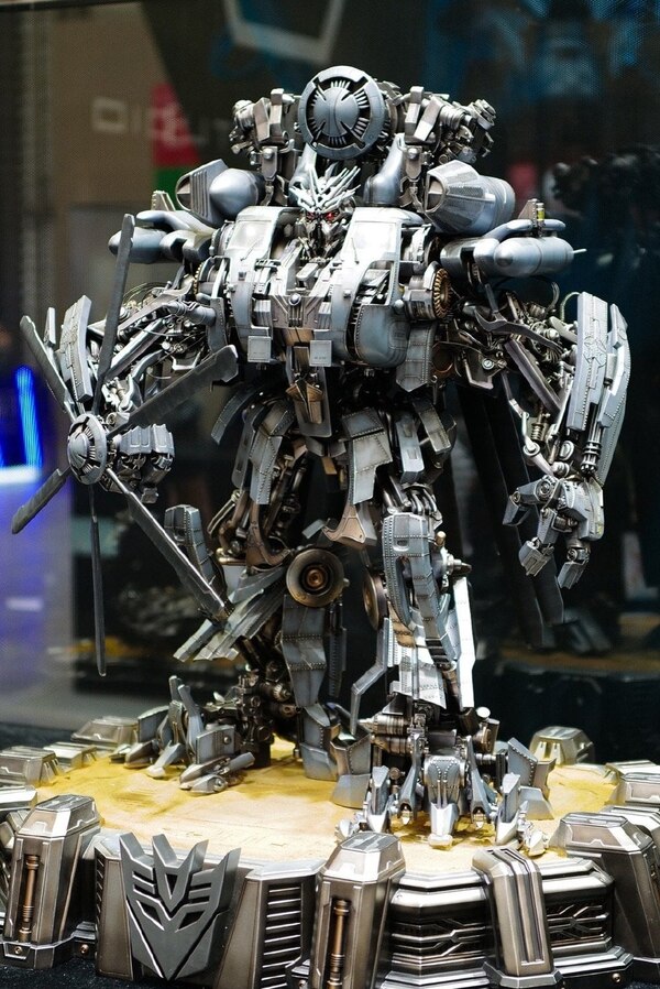 WonderFest 2021   Prime 1 Studio X Transformers Statues Display  (3 of 9)